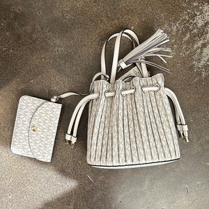 Drawstring shoulder bag, Michael Michael Kors